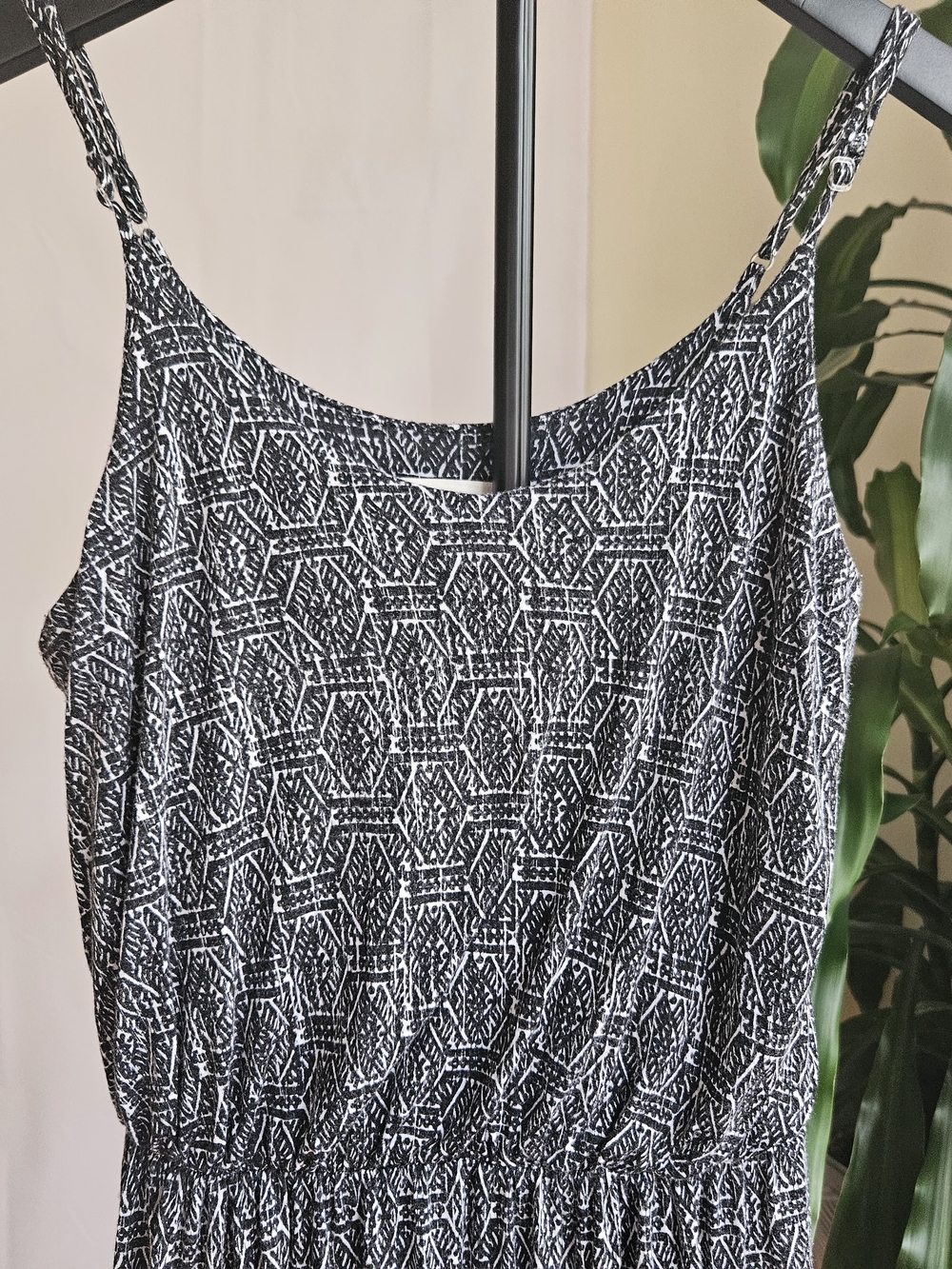 LUSH Maxi Dress – Black & White Geometric Print - Picture 5 of 12